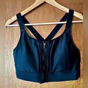 Gymshark Black Zip-Up
Racerback Sports Bra